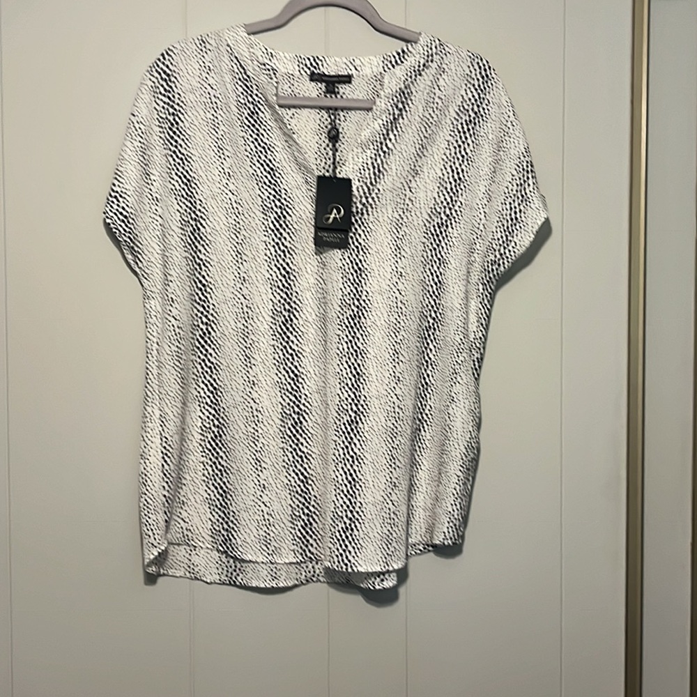 Adrianna Papell short sleeve blouse
